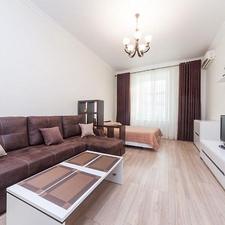 Center, Apartment On Deribasovskaya 10 Odessa Extérieur photo